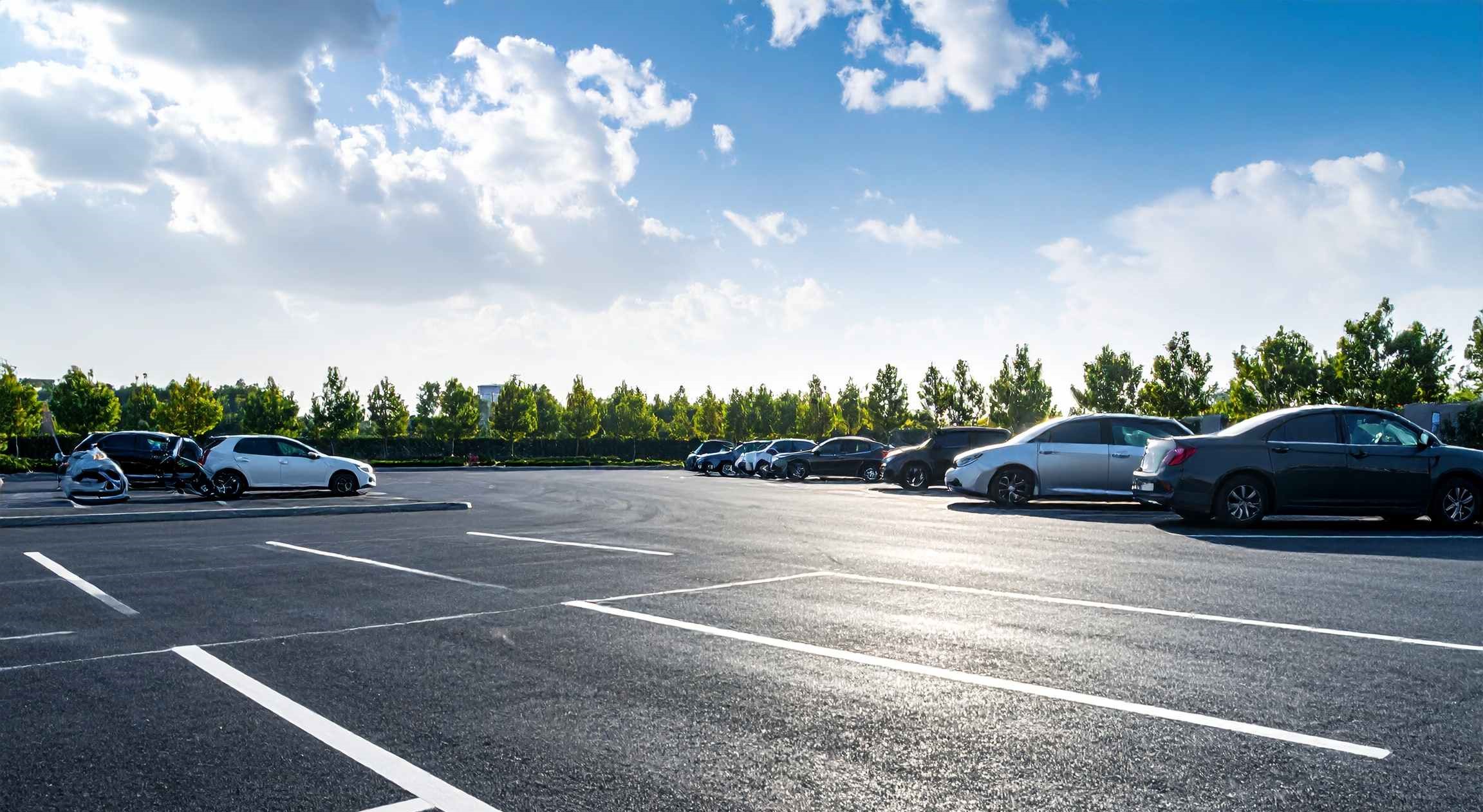 Commercial asphalt sealcoating from Hovan The Sealing Man in Pennsburg, PA