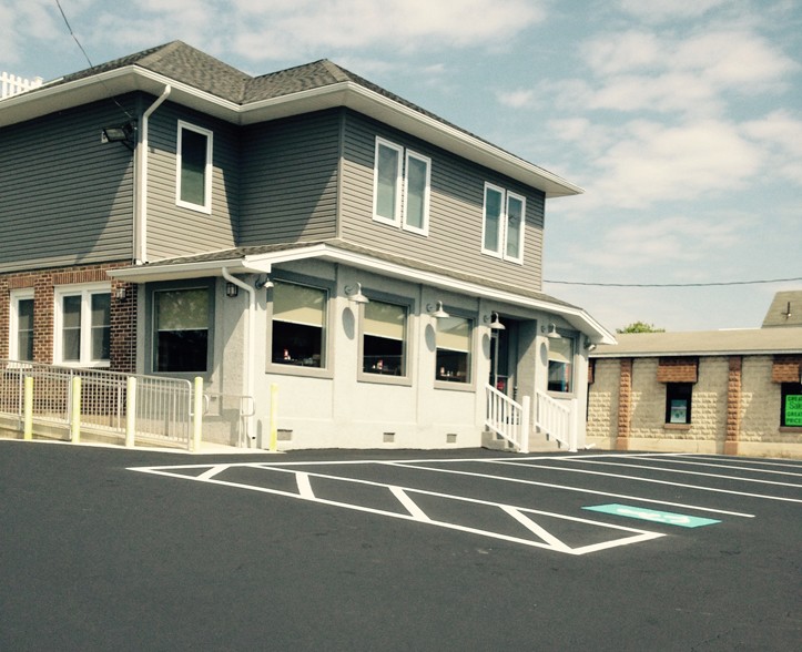 Commercial asphalt sealcoating in Macungie, PA